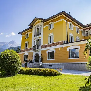 https://hotel-villa-imperina.hotelinveneto.com